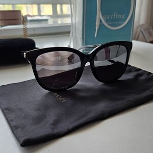 NEW Gucci Black Cateye Sunglasses  GG0082SK